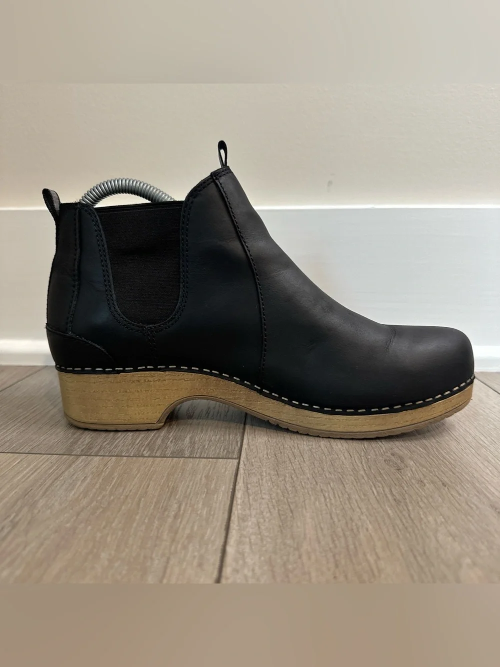Dansko Womens Size 39 | 8.5-9 Becka Chelsea Black Leather Boots Ankle Booties